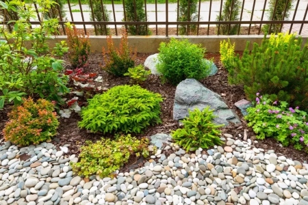 Landscaping & Flower Bed Maintenance